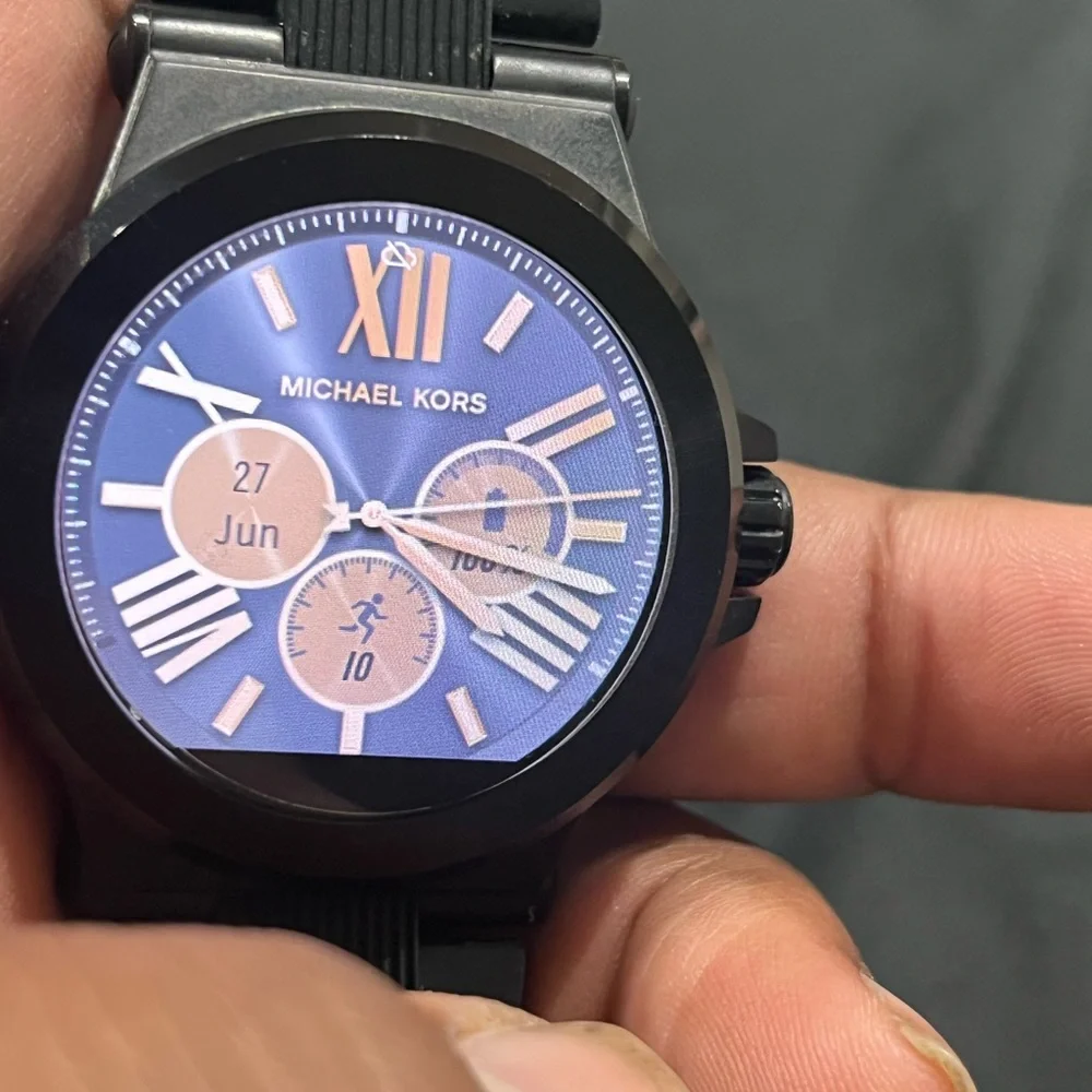 Michael Kors Smartwatch - Picture 4 of 11
